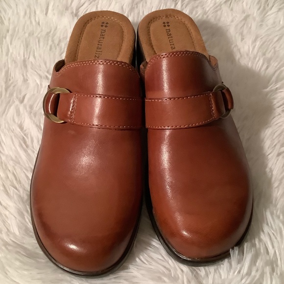 NATURALIZER LEATHER MULES - Picture 2 of 7